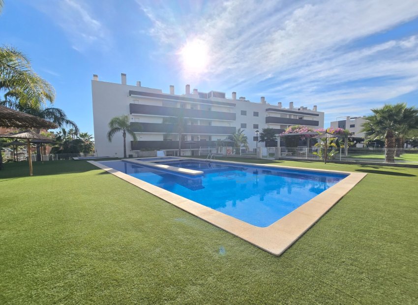 Resale - Apartment -
Orihuela Costa * - Villamartín *