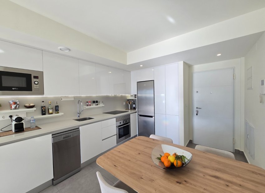 Resale - Apartment -
Orihuela Costa * - Villamartín *