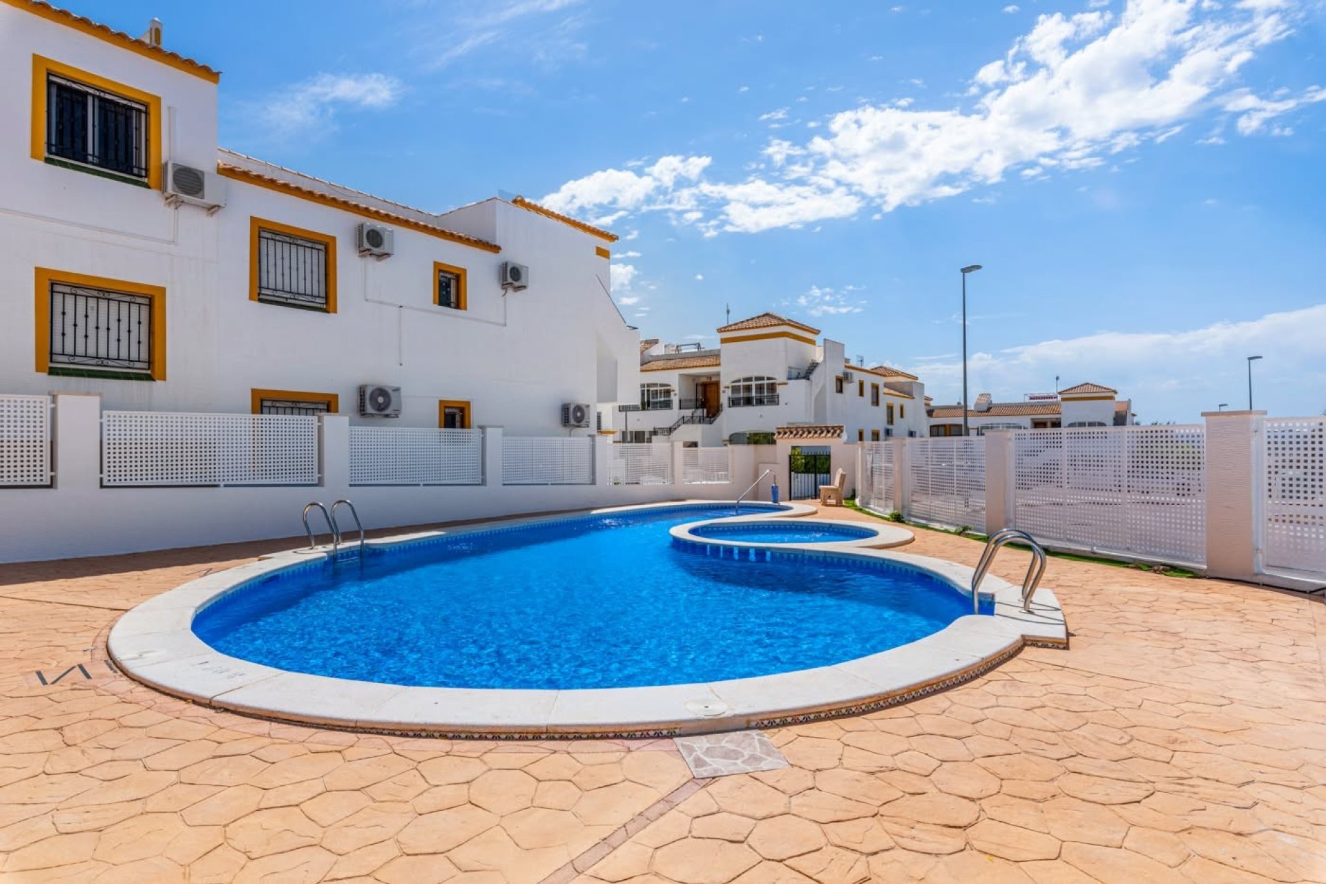 Resale - Apartment -
Orihuela - Entre Naranjos Vistabella