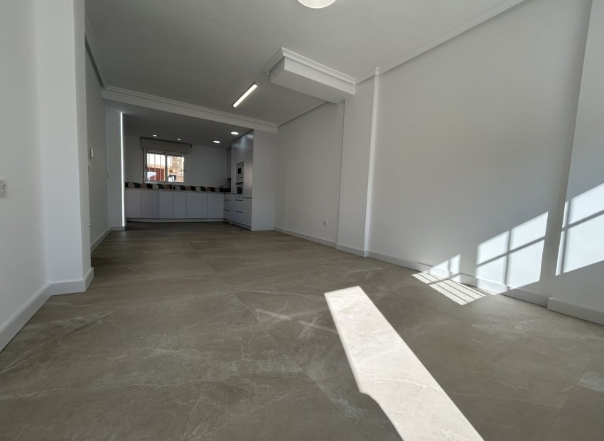 Resale - Apartment -
Pilar de la Horadada