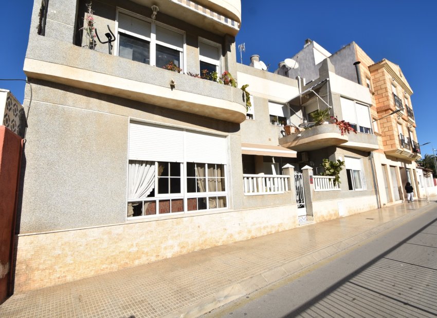 Resale - Apartment -
Rojales