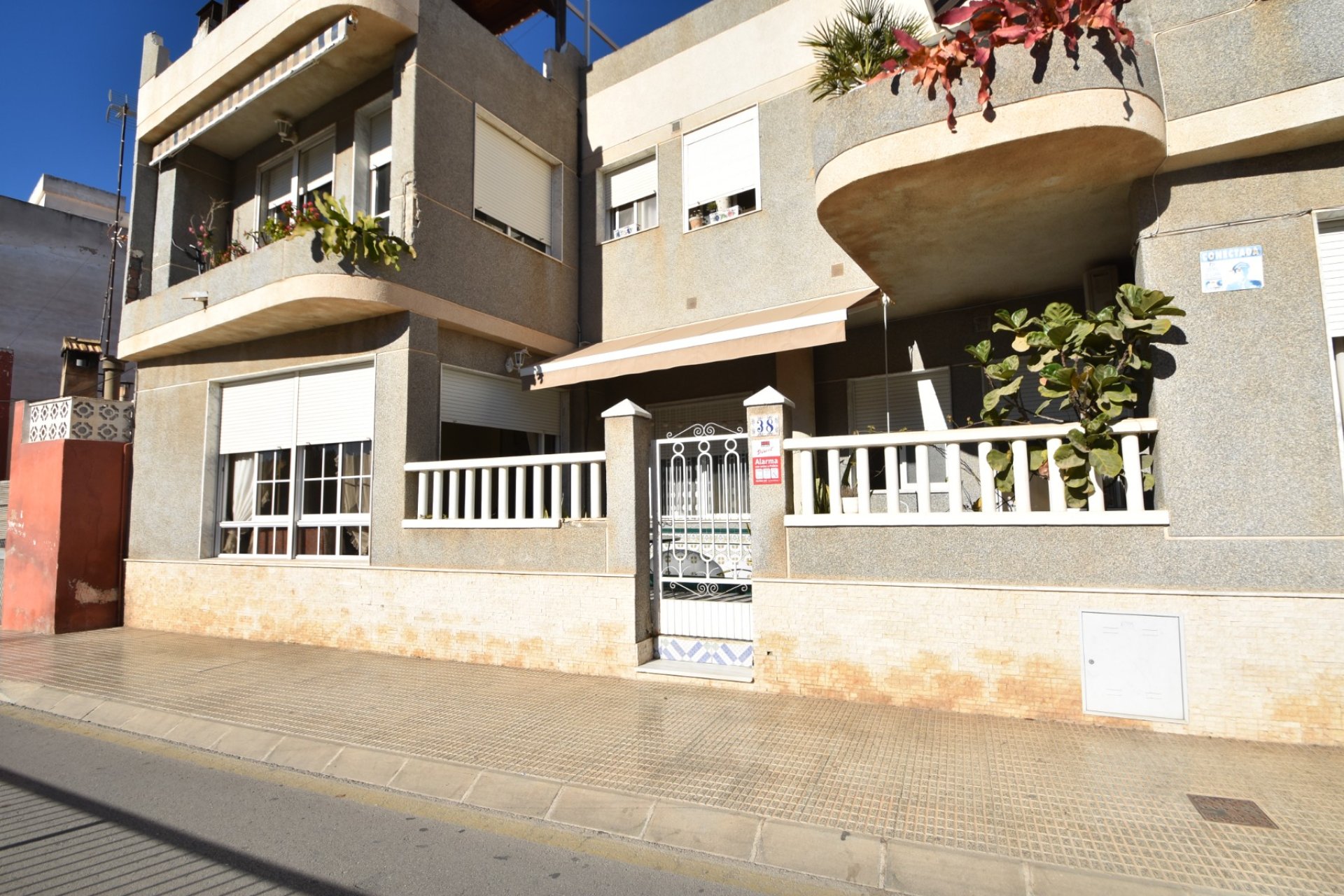 Resale - Apartment -
Rojales