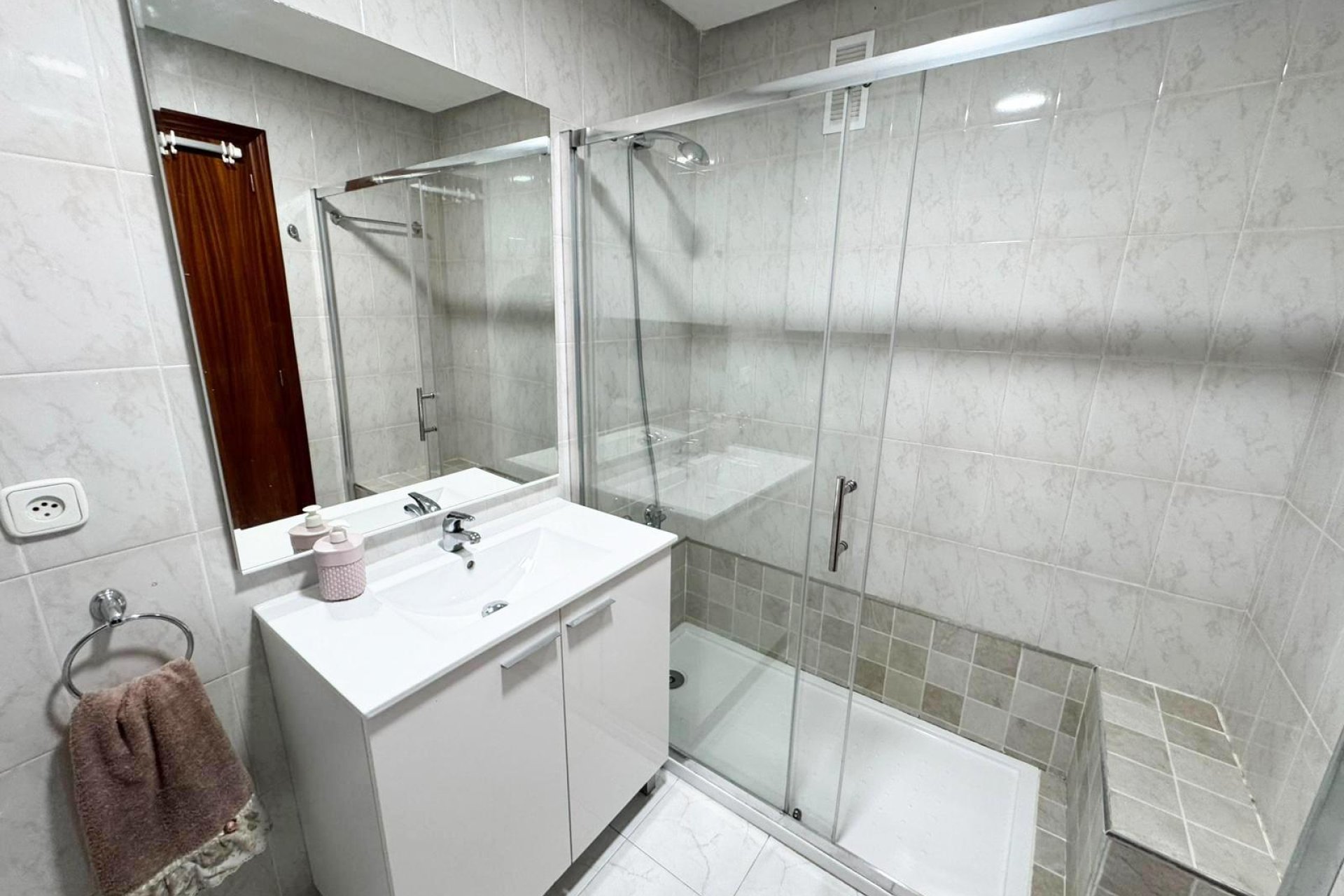 Resale - Apartment -
San Miguel de Salinas