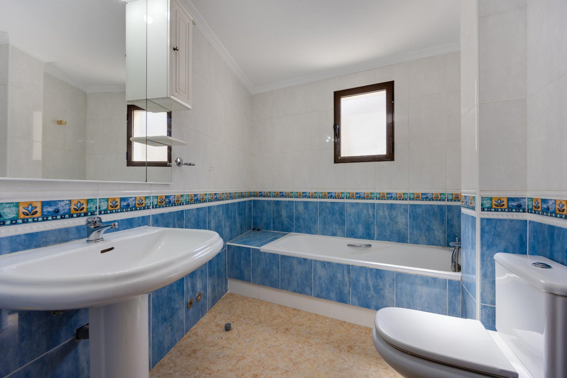 Resale - Apartment -
San Miguel de Salinas