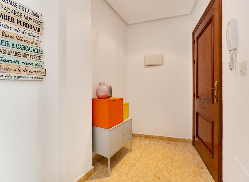 Resale - Apartment -
San Miguel de Salinas