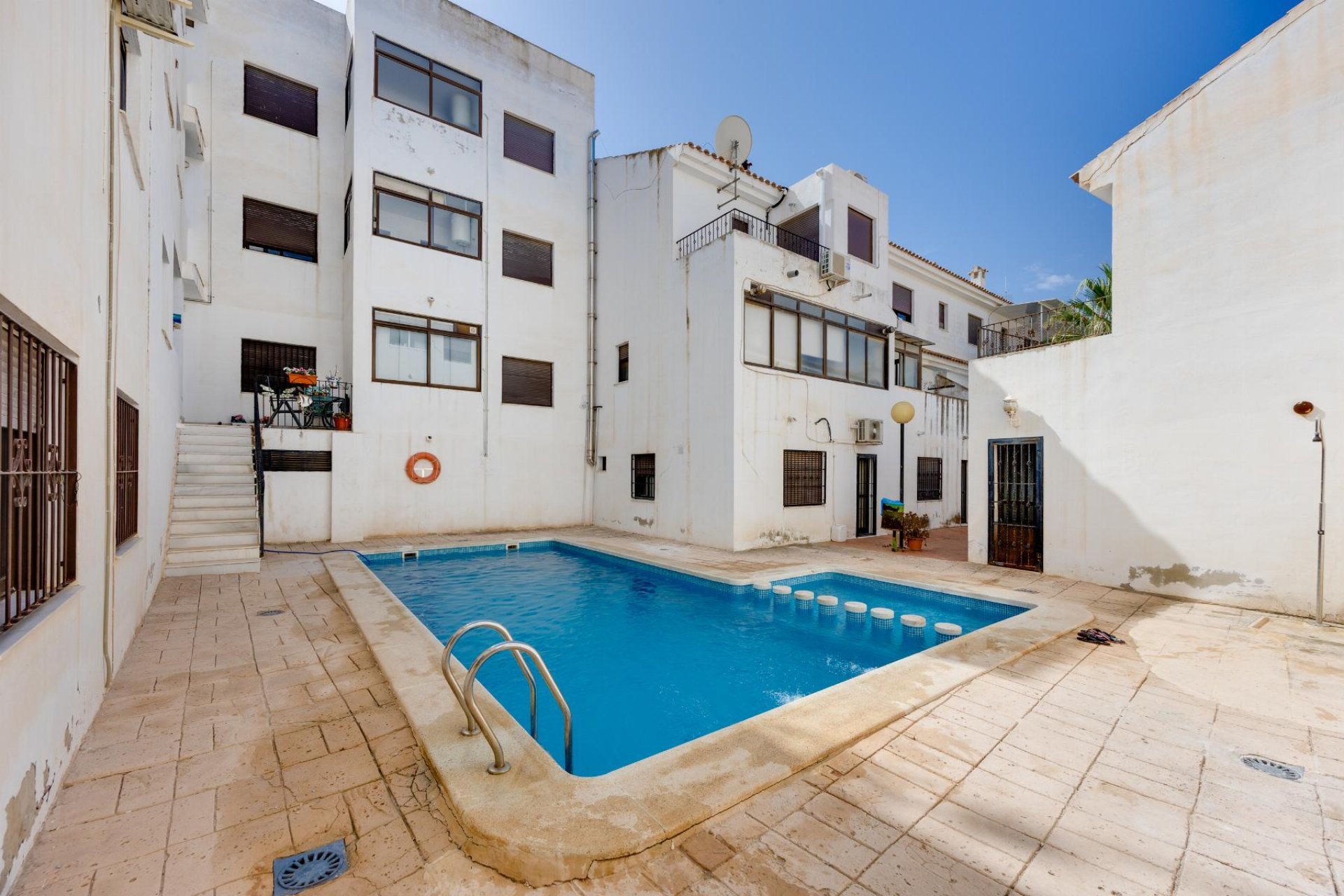 Resale - Apartment -
San Miguel de Salinas