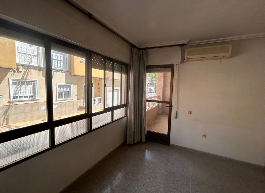 Resale - Apartment -
Torremendo