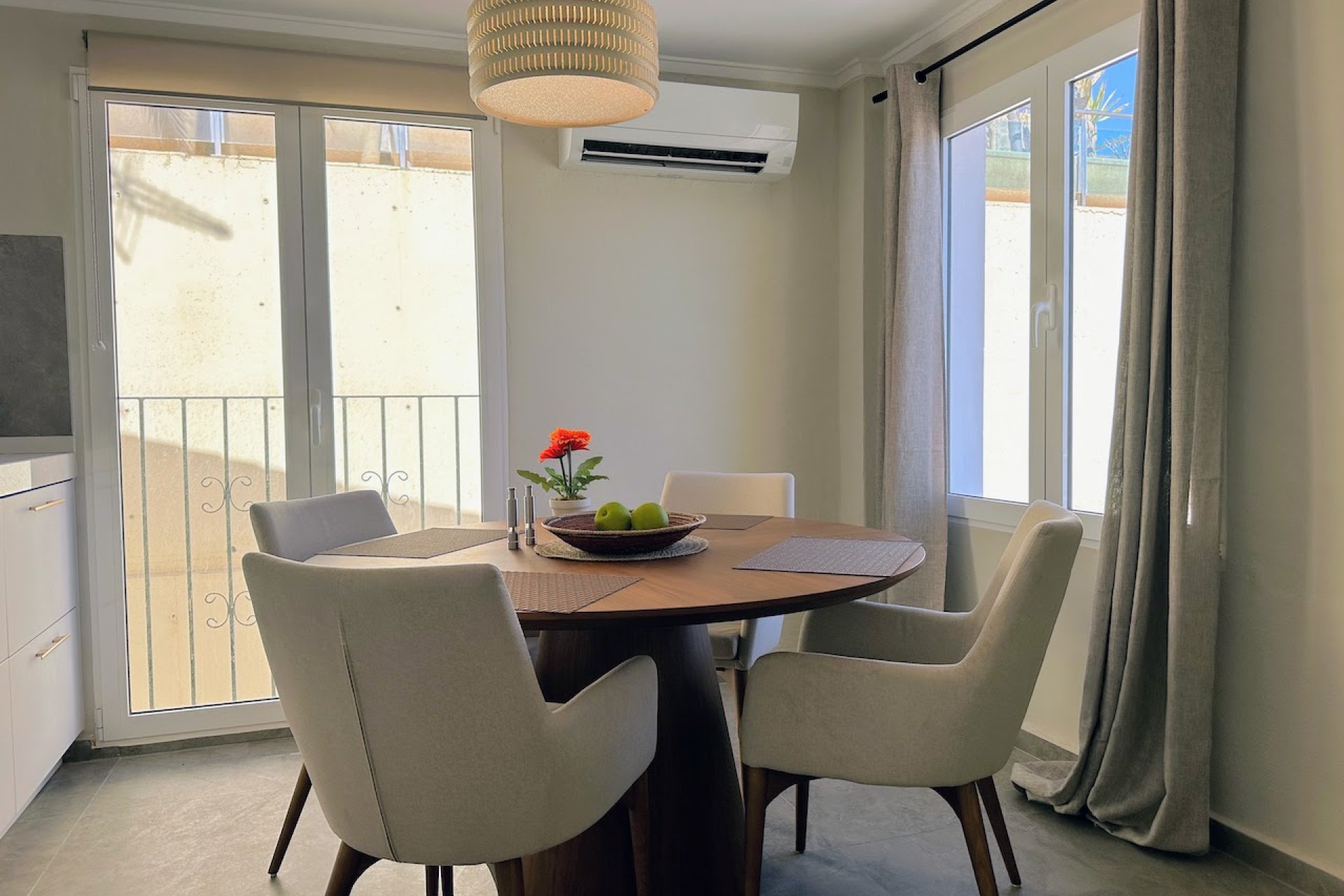 Resale - Apartment -
Torrevieja - Cabo Cervera