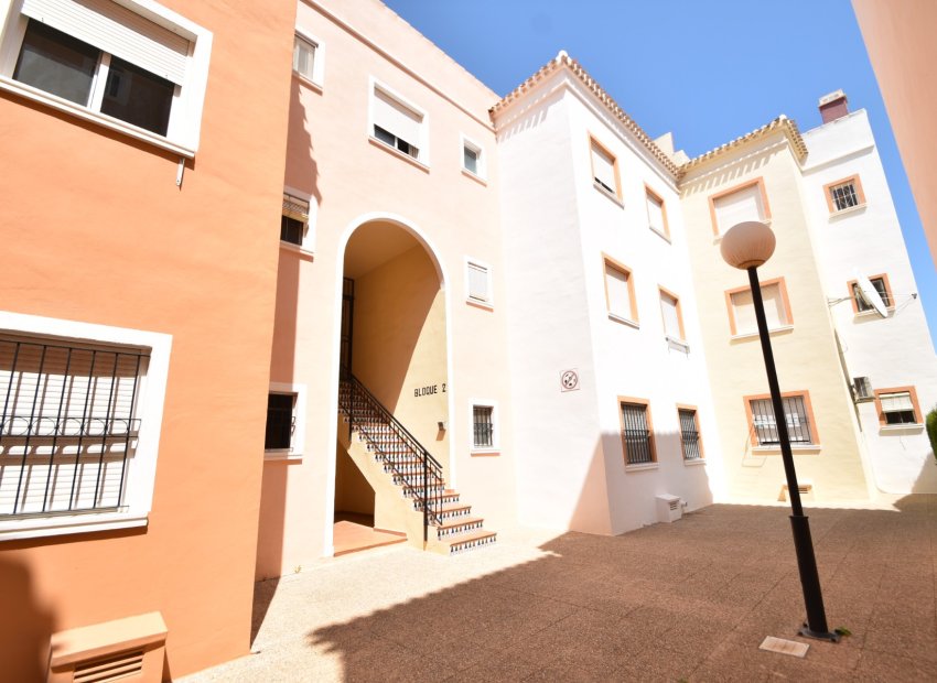 Resale - Apartment -
Torrevieja - Center