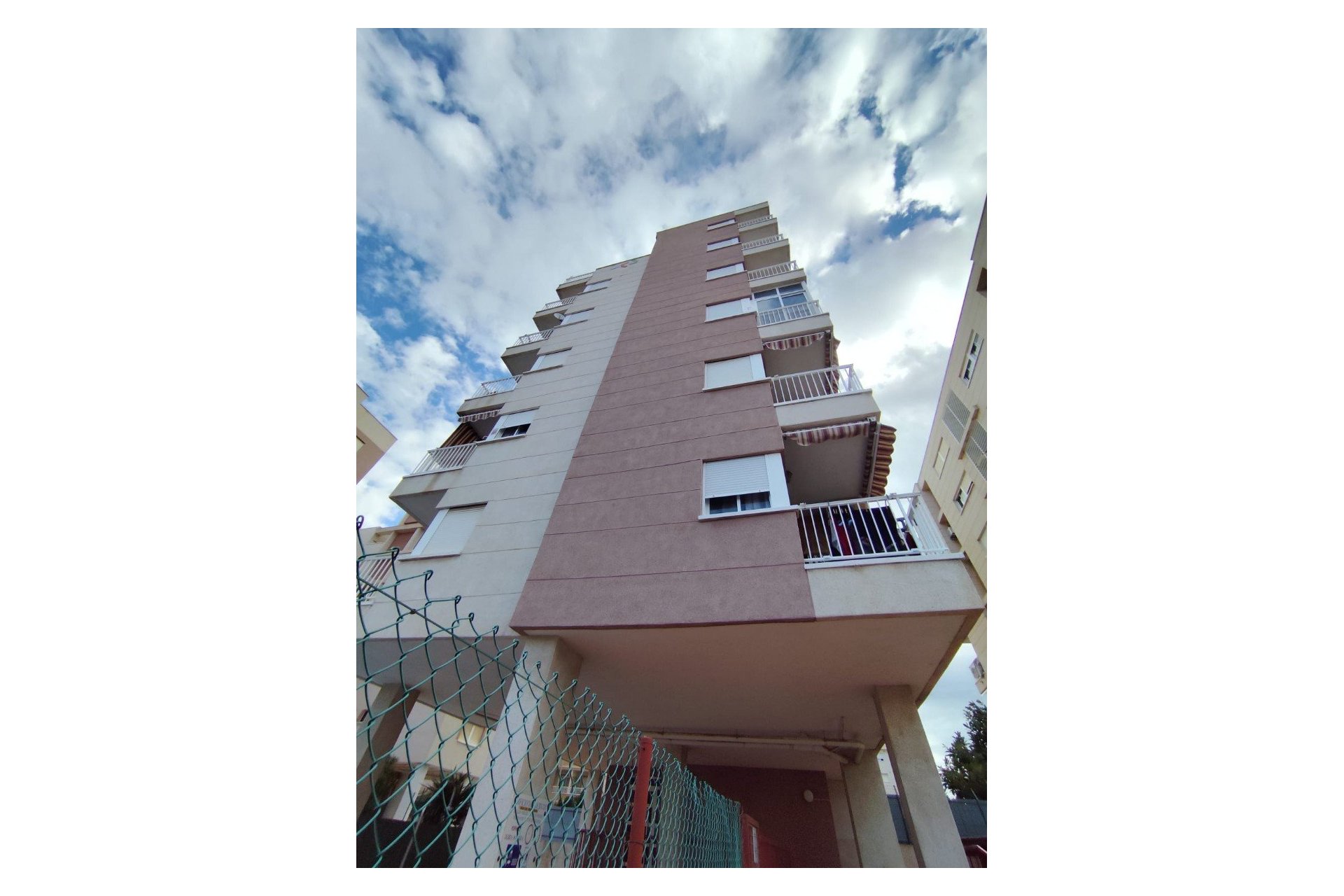 Resale - Apartment -
Torrevieja - Center