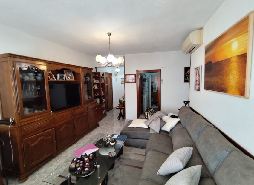 Resale - Apartment -
Torrevieja - Center