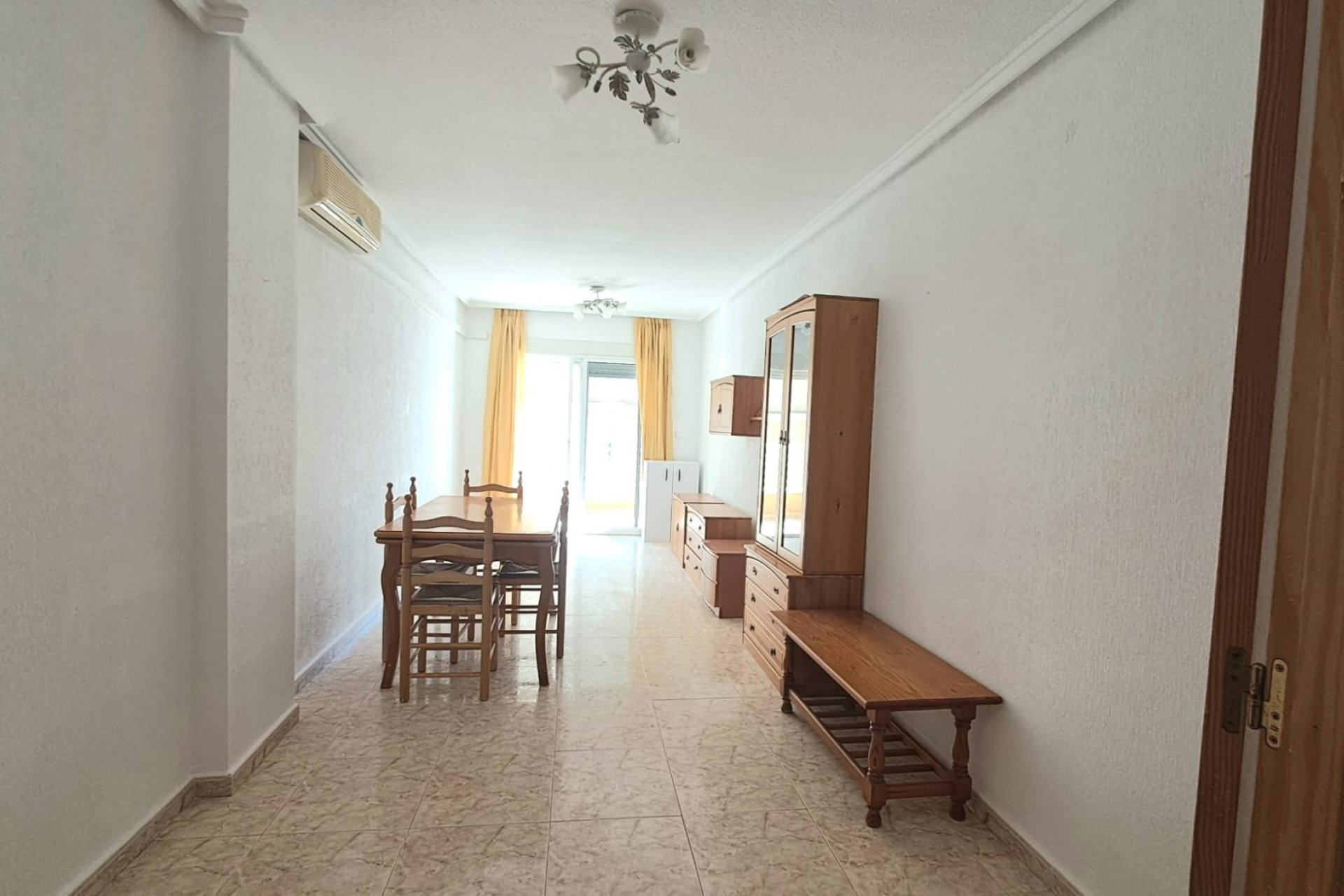 Resale - Apartment -
Torrevieja - Center