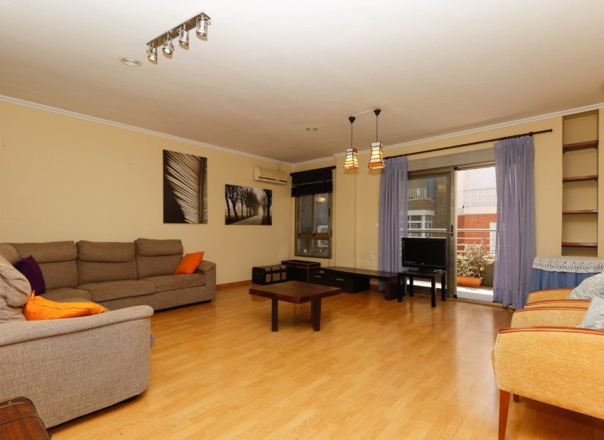 Resale - Apartment -
Torrevieja - Center