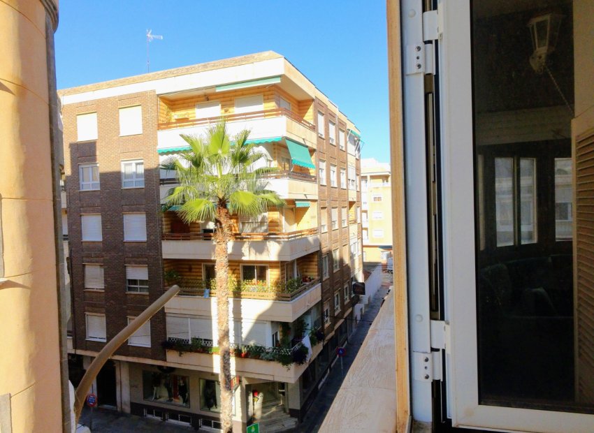 Resale - Apartment -
Torrevieja - Center