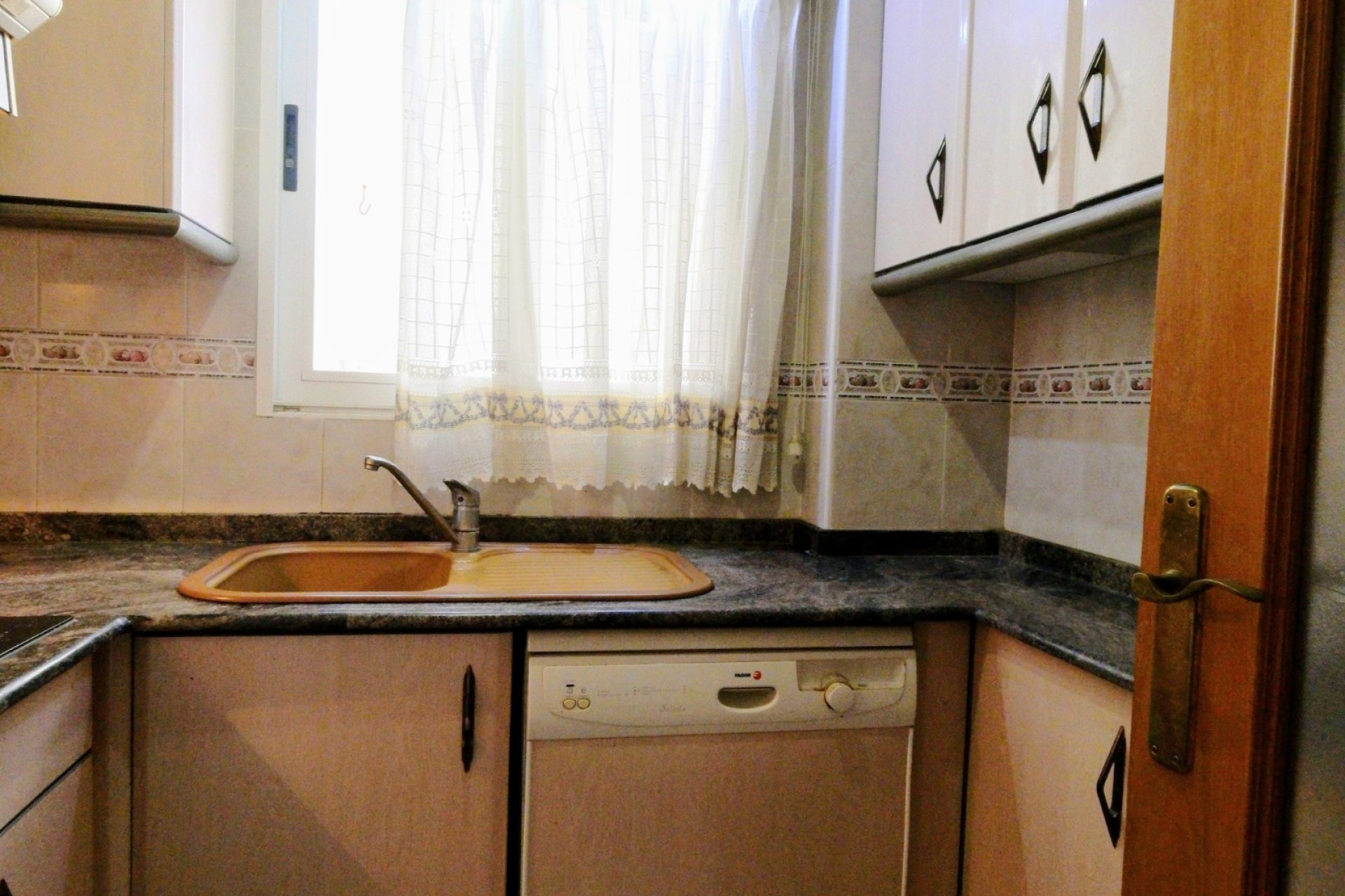 Resale - Apartment -
Torrevieja - Center