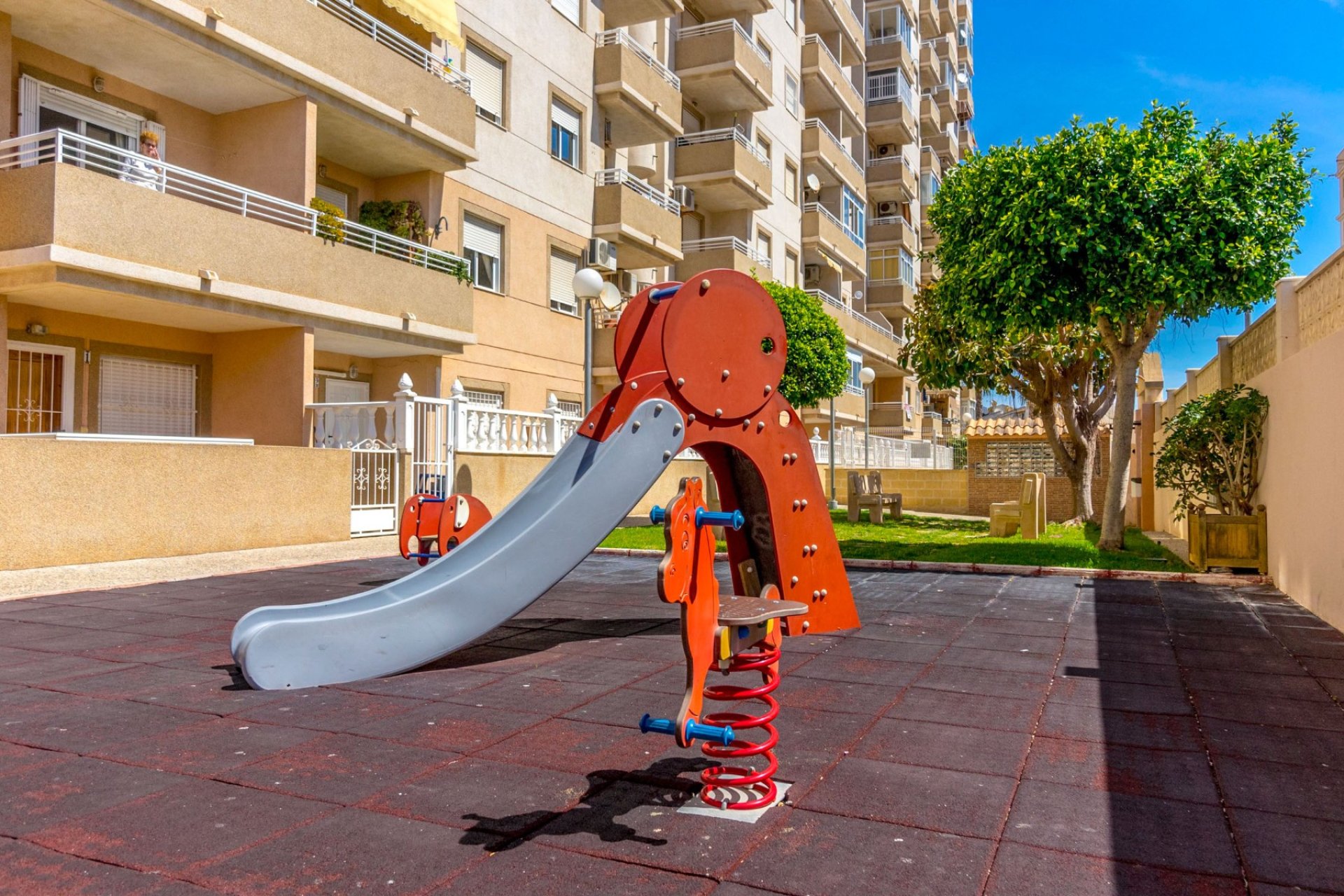 Resale - Apartment -
Torrevieja - Centro