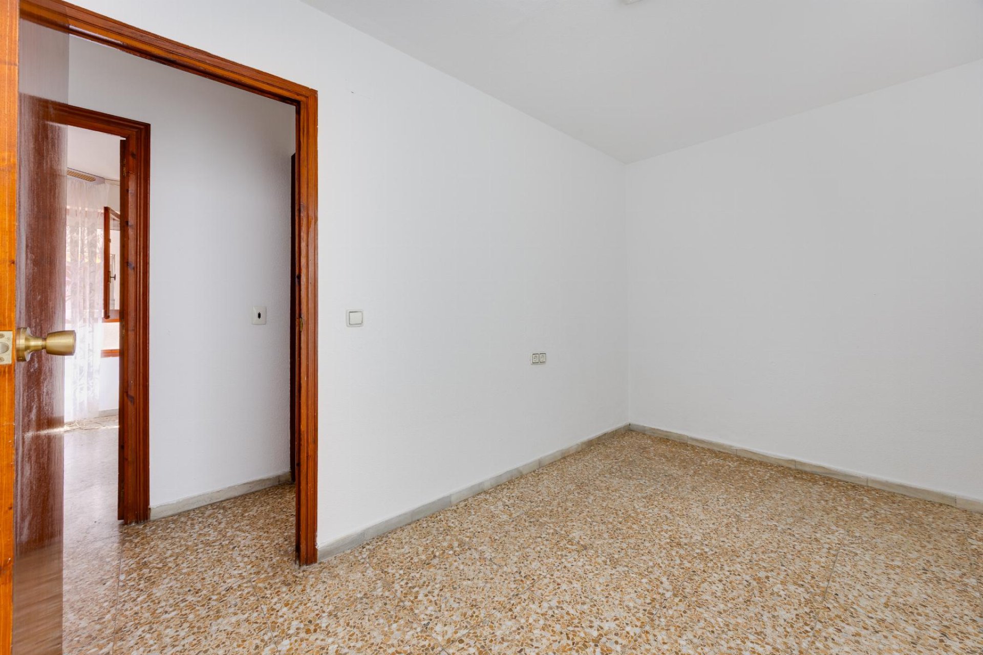 Resale - Apartment -
Torrevieja - Playa del Acequión