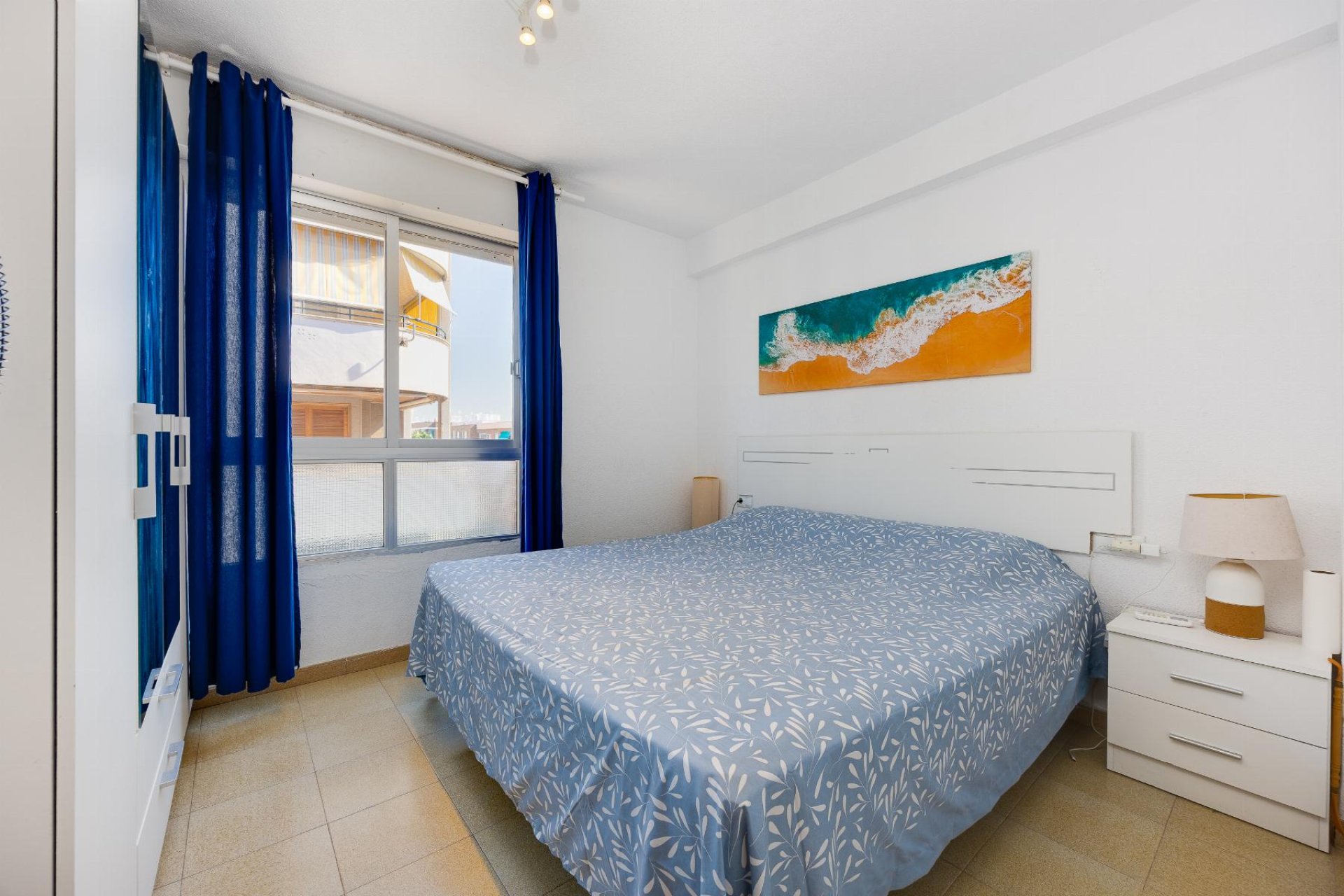 Resale - Apartment -
Torrevieja - Playa del Acequión