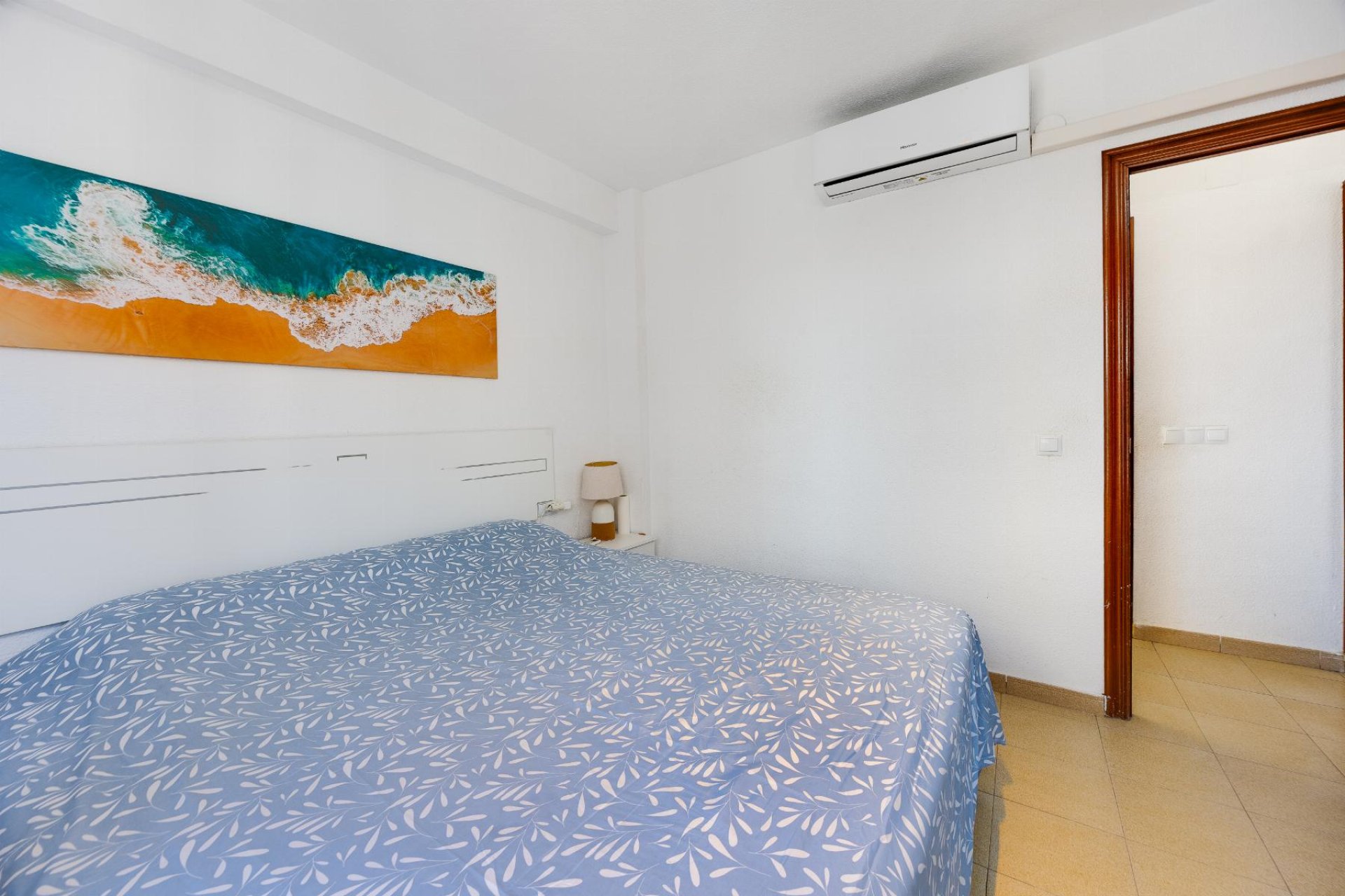 Resale - Apartment -
Torrevieja - Playa del Acequión