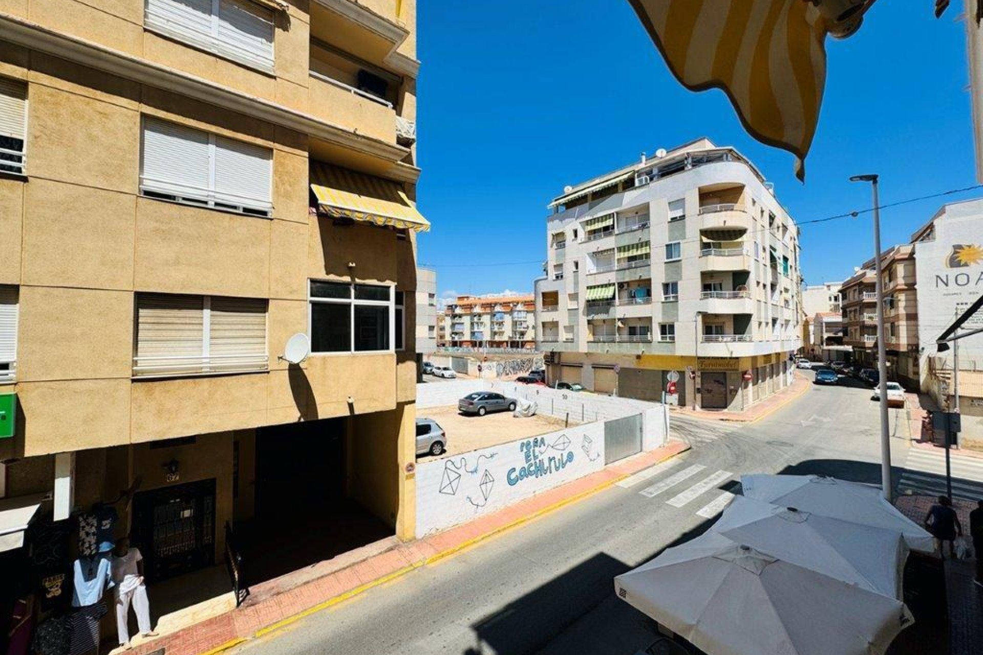 Resale - Apartment -
Torrevieja - Pueblo/ PLAYA