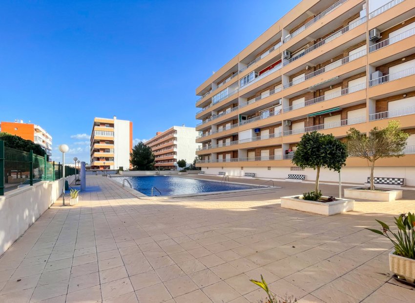 Resale - Apartment -
Torrevieja - Punta Prima