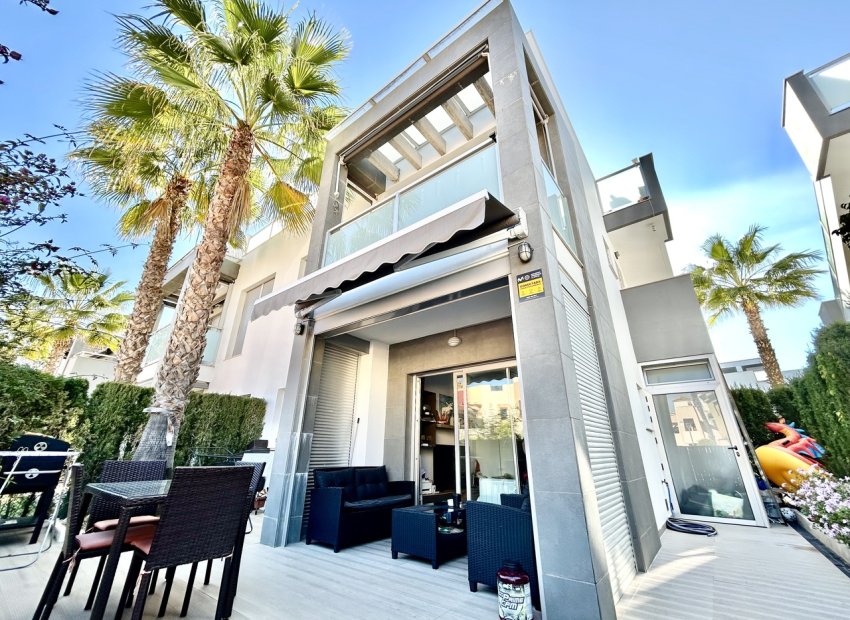 Resale - Apartment -
Torrevieja - Punta Prima