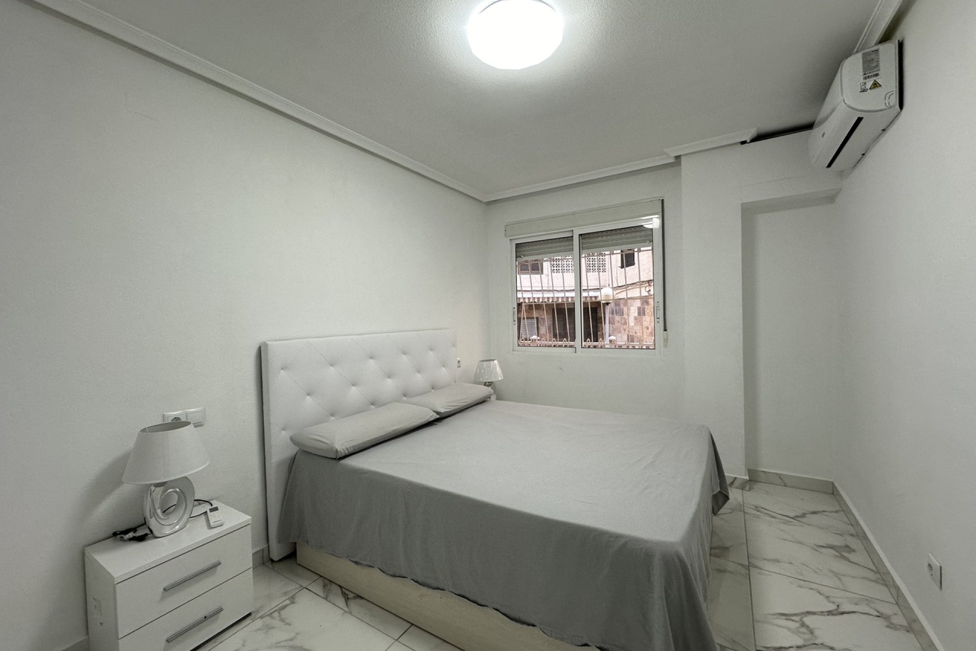 Resale - Apartment -
Torrevieja