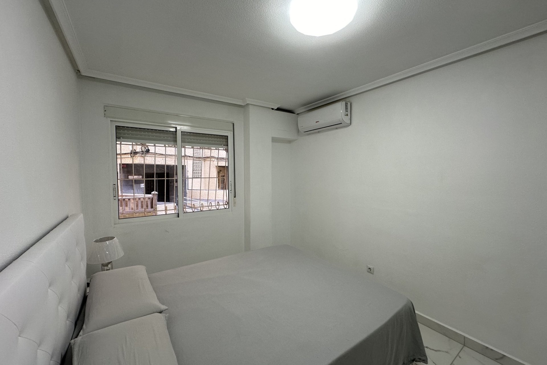 Resale - Apartment -
Torrevieja