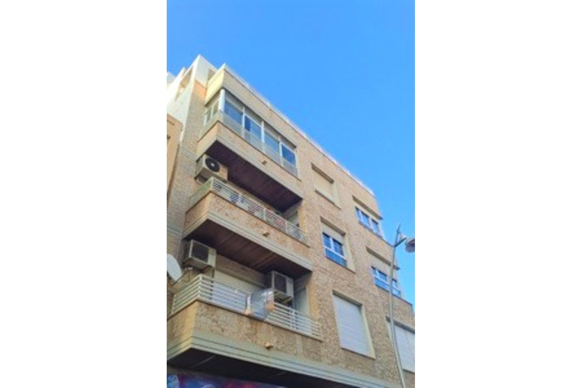 Resale - Apartment -
Torrevieja
