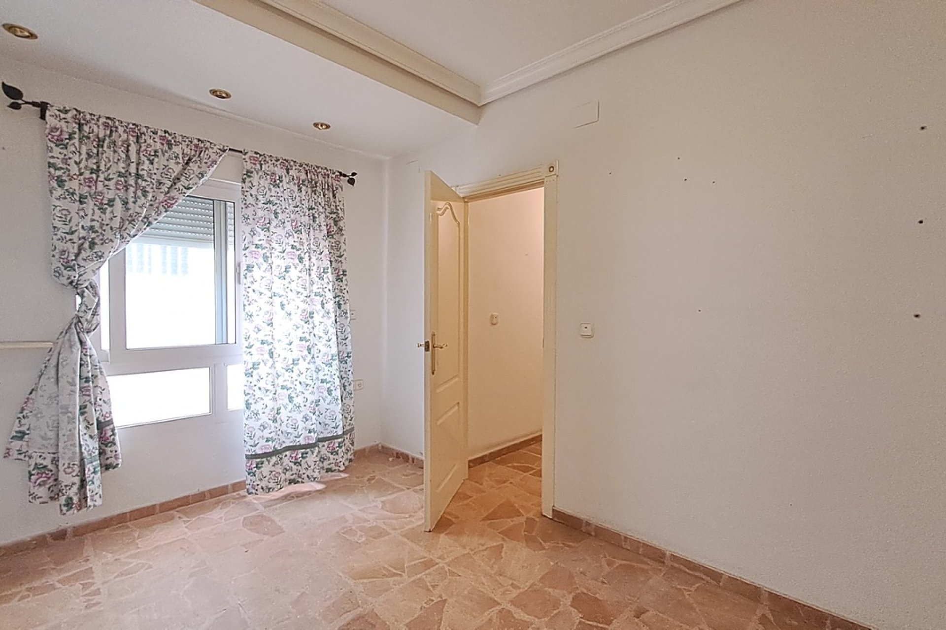 Resale - Apartment -
Torrevieja