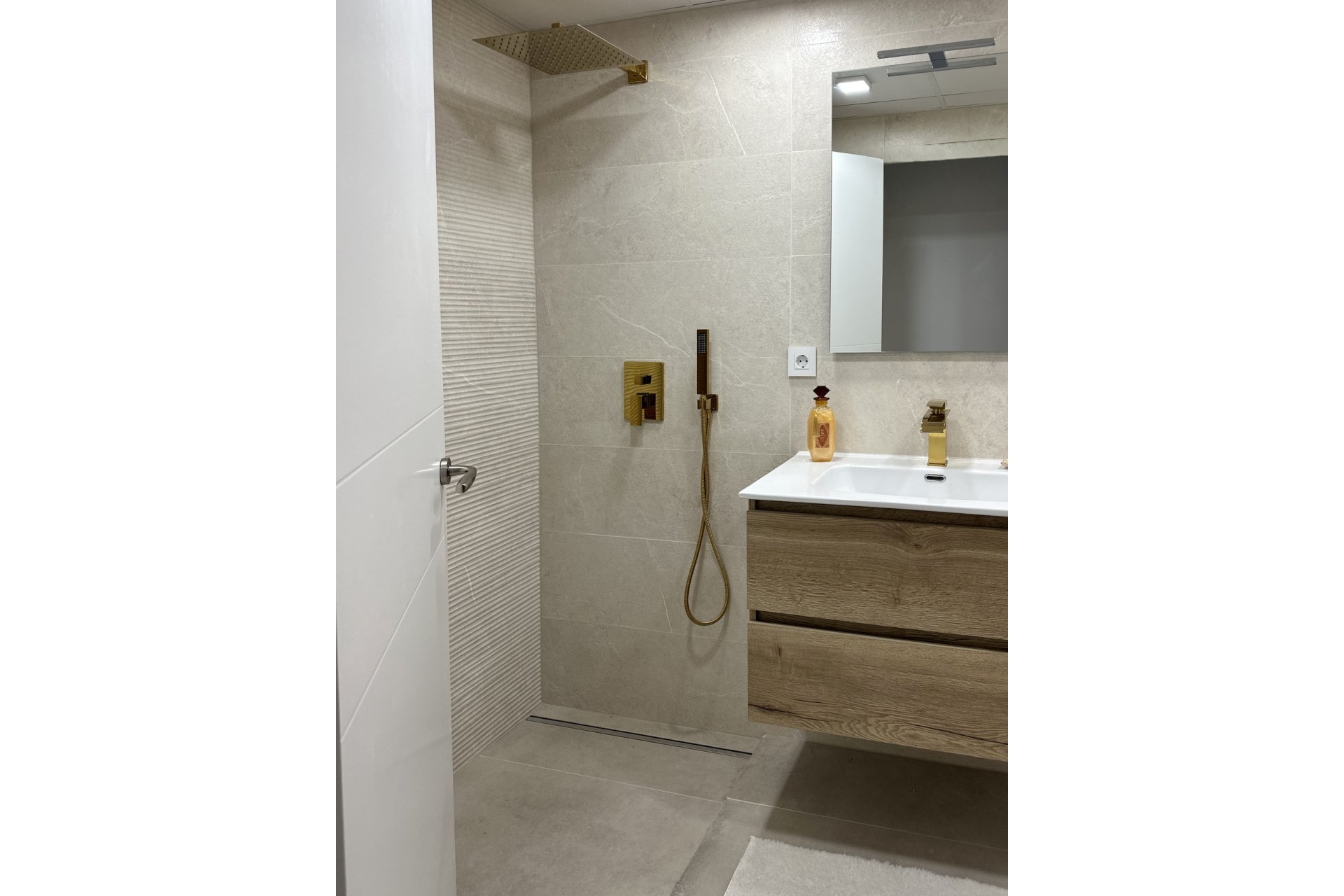 Resale - Apartment -
Torrevieja