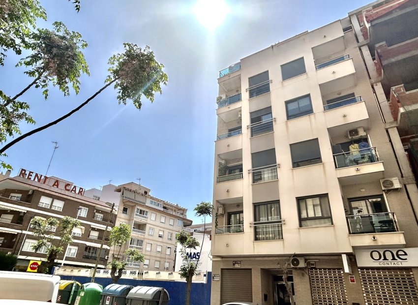 Resale - Apartment -
Torrevieja
