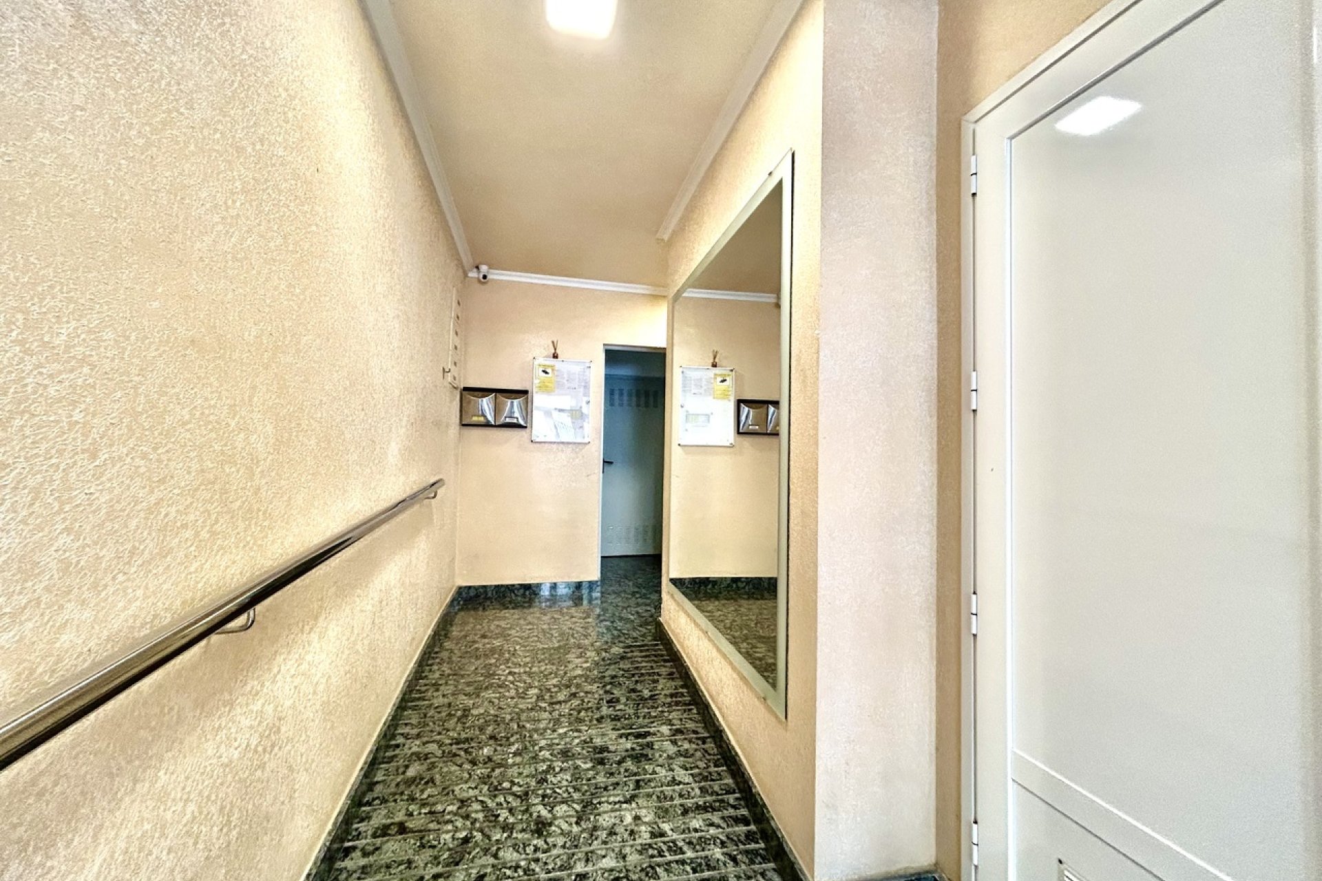 Resale - Apartment -
Torrevieja