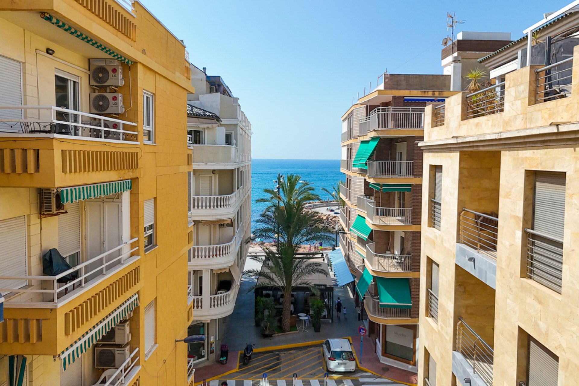 Resale - Apartment -
Torrevieja