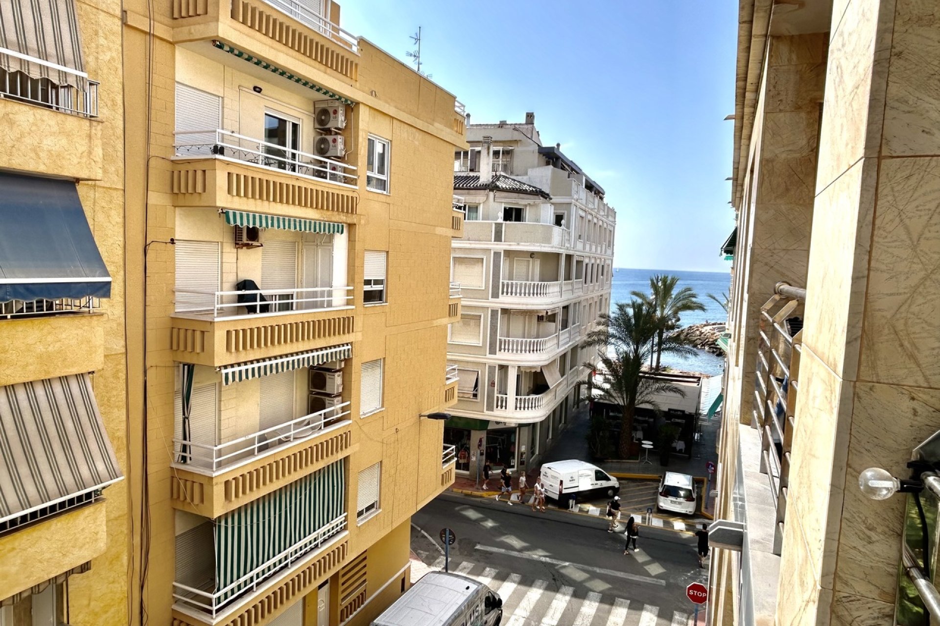 Resale - Apartment -
Torrevieja