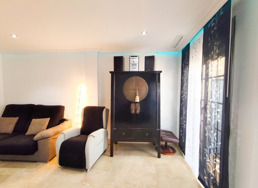 Resale - Apartment -
Torrevieja