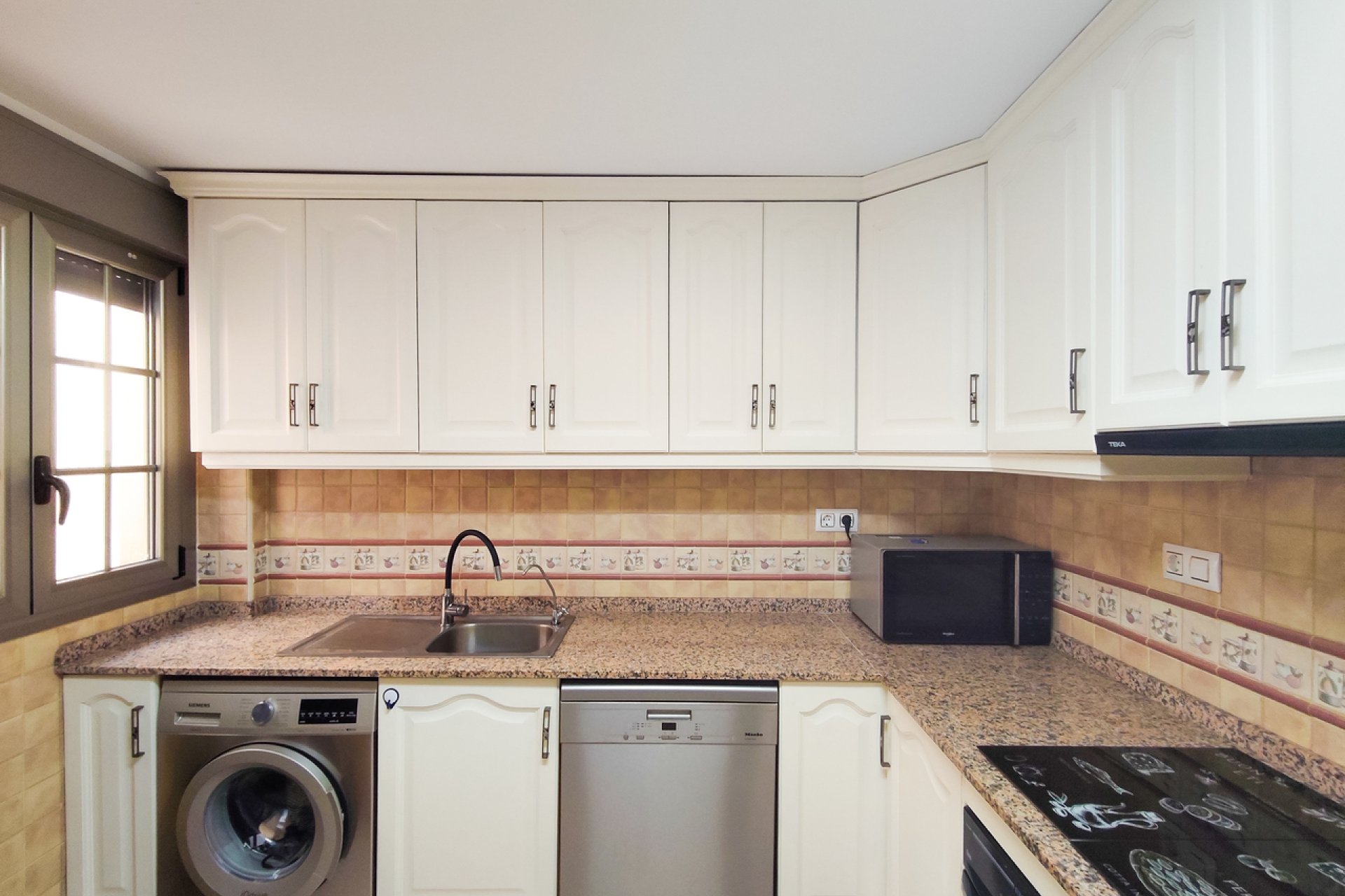 Resale - Apartment -
Torrevieja
