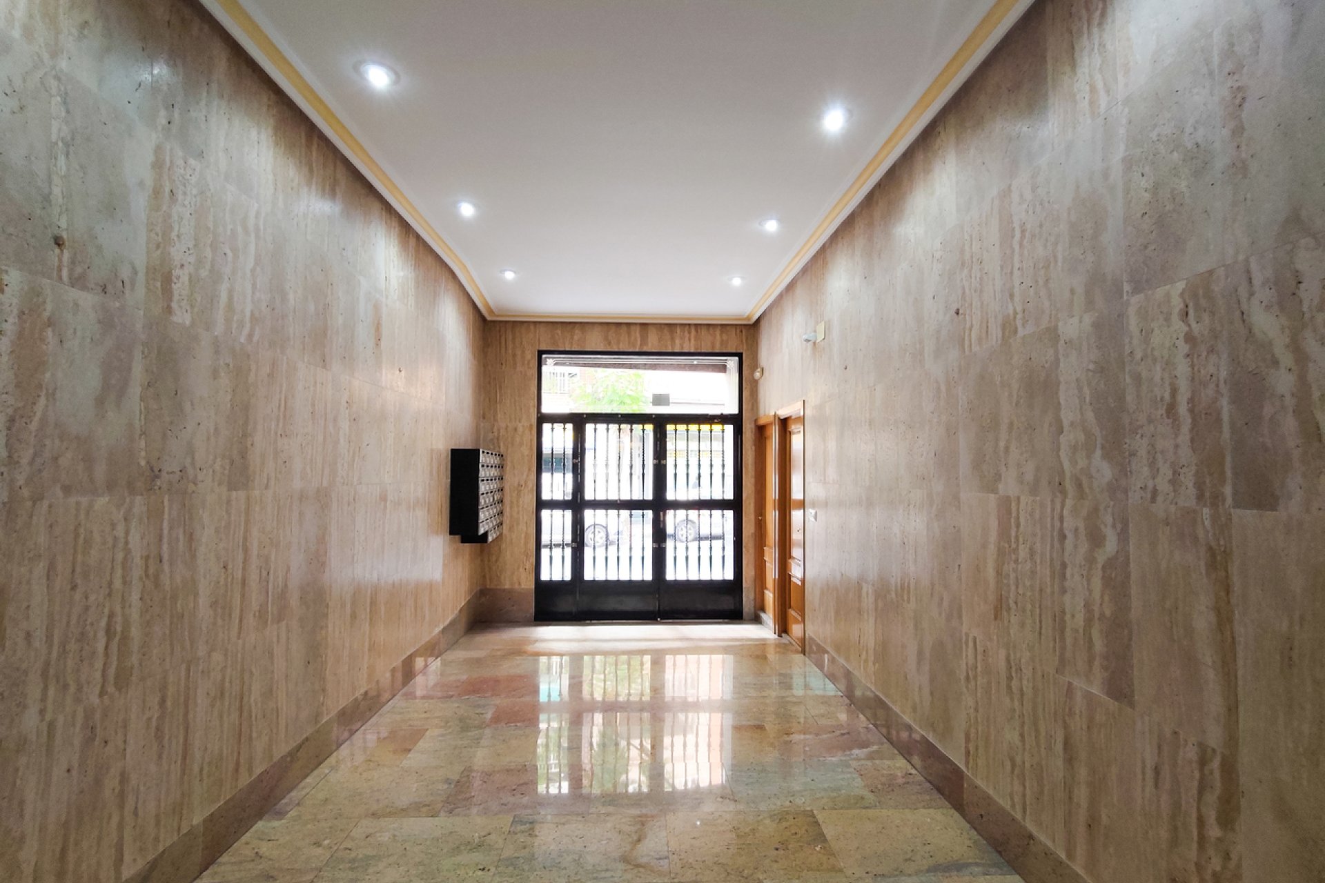 Resale - Apartment -
Torrevieja