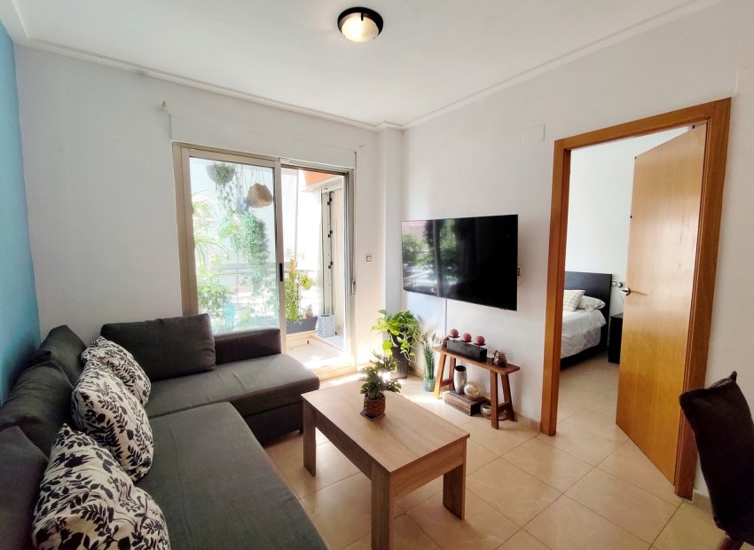 Resale - Apartment -
Torrevieja