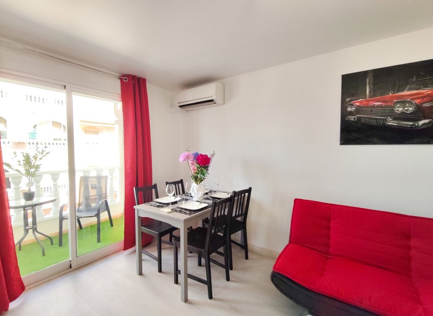 Resale - Apartment -
Torrevieja