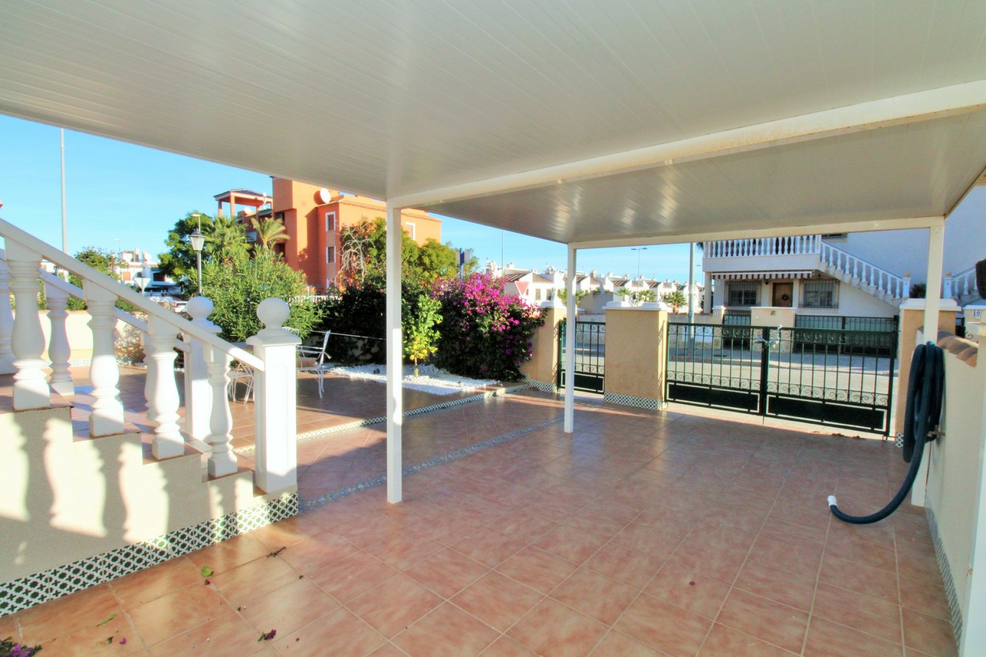 Resale - Apartment -
Villamartín - PAU 8