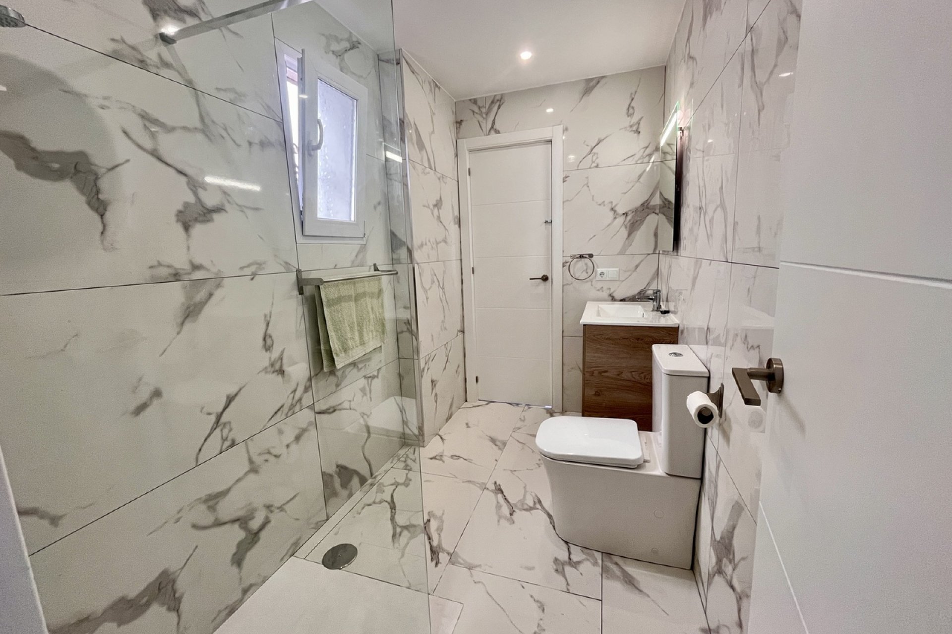 Resale - Apartment -
Villamartín - Villamartin