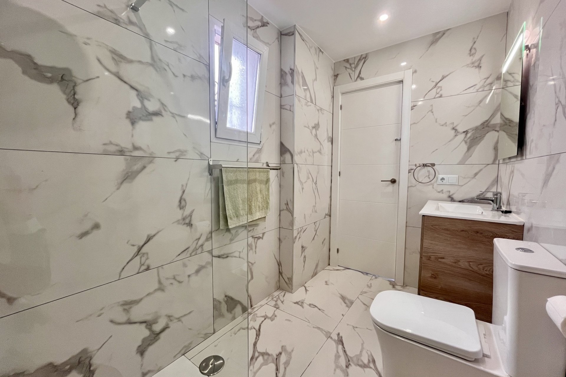 Resale - Apartment -
Villamartín - Villamartin