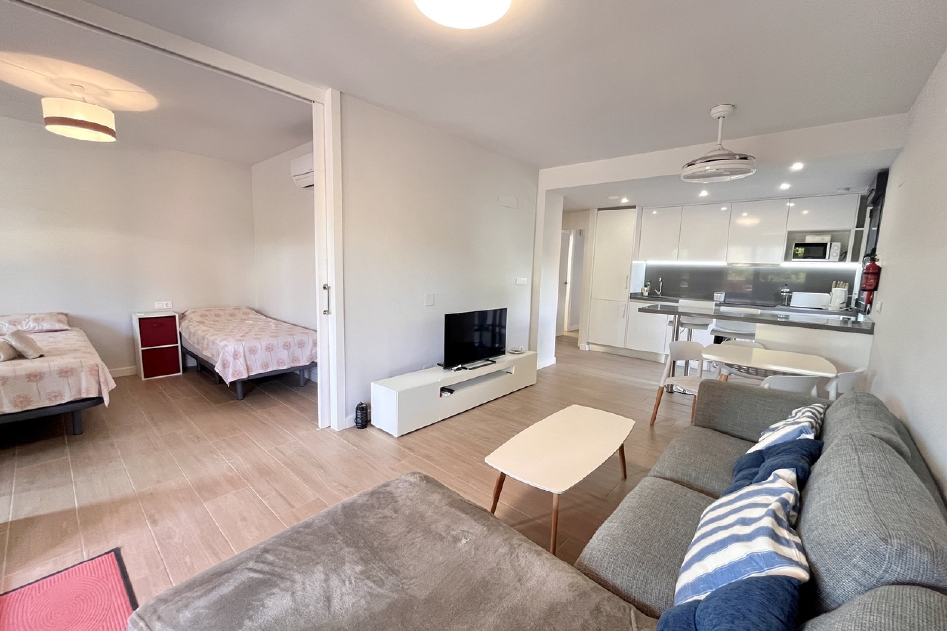 Resale - Apartment -
Villamartín - Villamartin