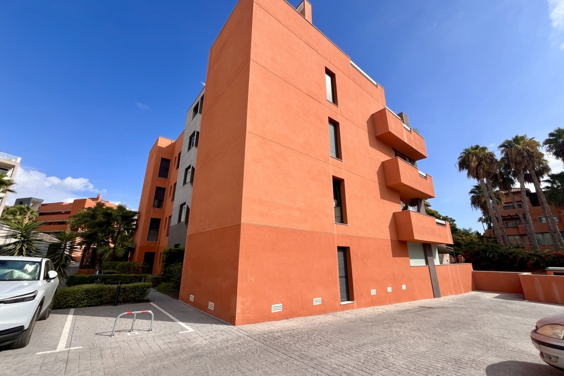 Resale - Apartment -
Villamartín - Villamartin