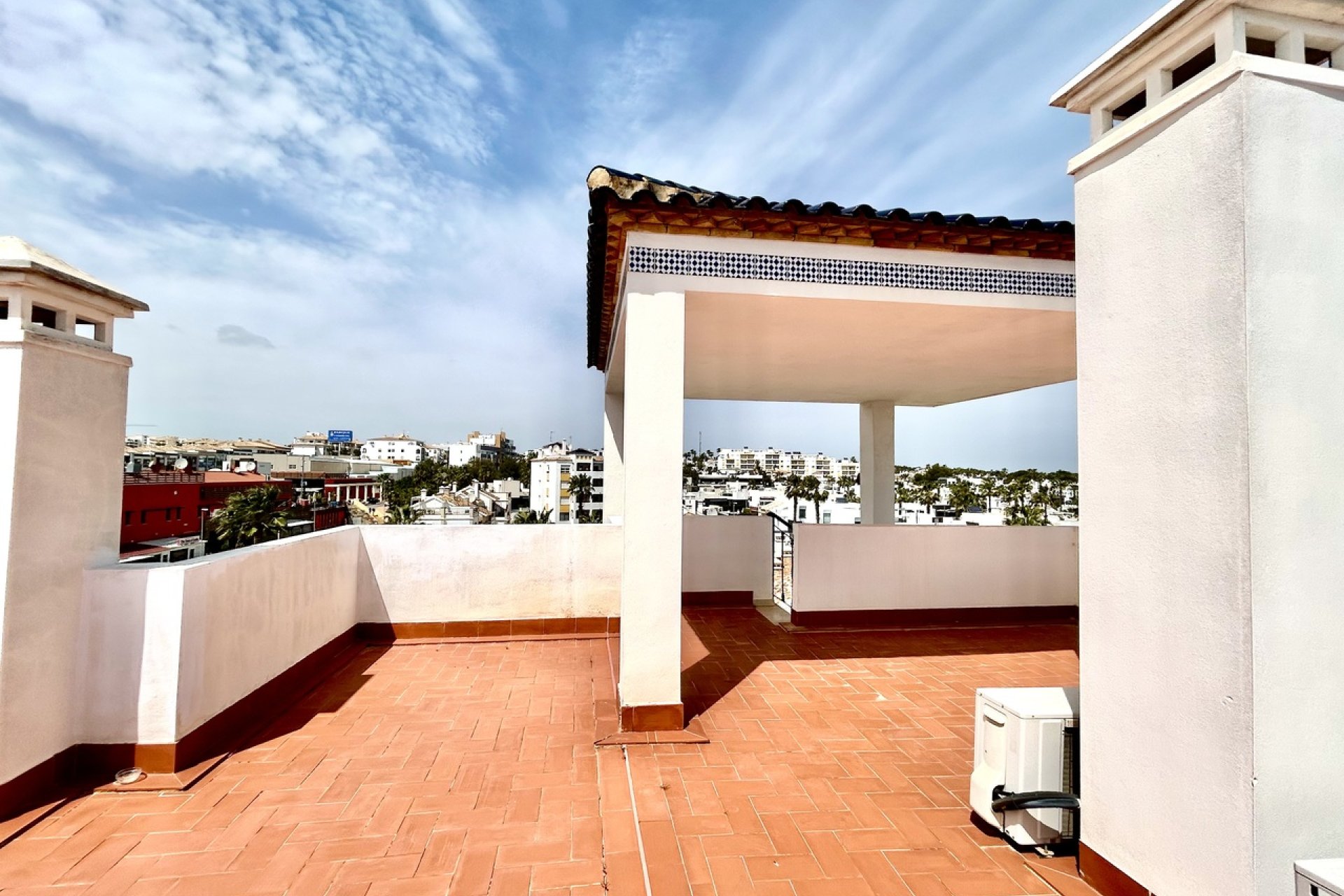 Resale - Apartment -
Villamartín - Villamartin