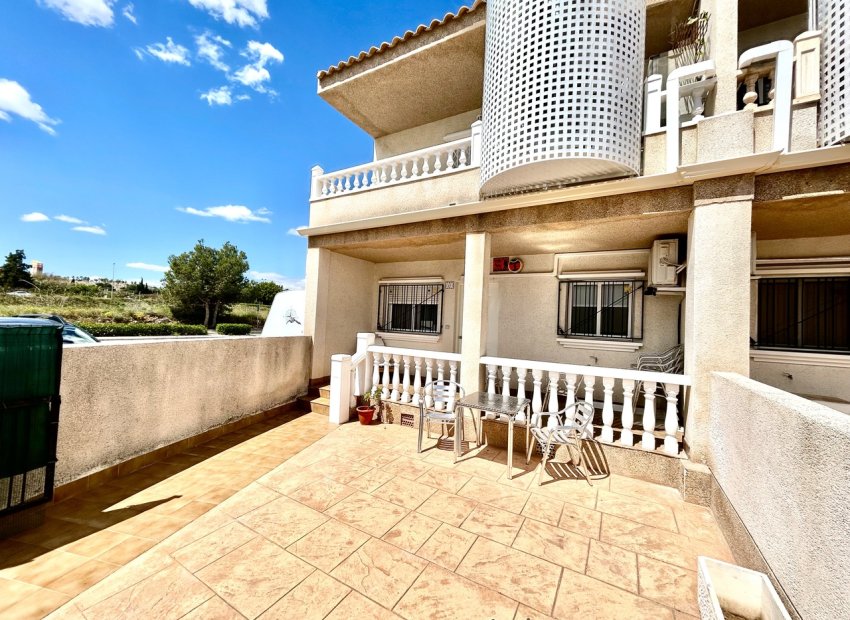 Resale - Apartment -
Villamartín - Villamartin