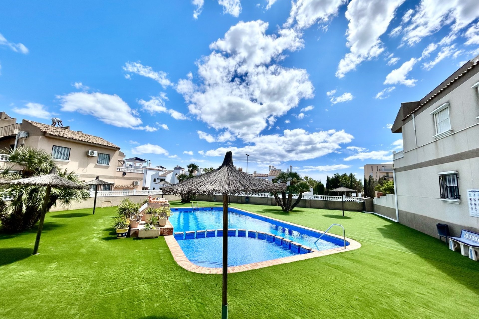 Resale - Apartment -
Villamartín - Villamartin