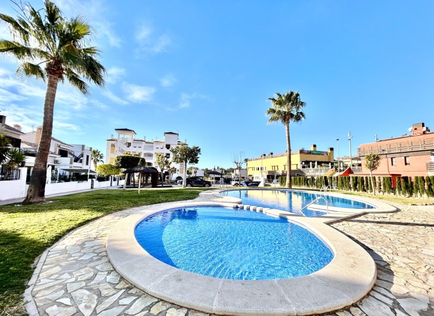 Resale - Apartment -
Villamartín - Villamartin