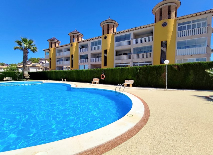 Resale - Apartment -
Villamartín - Villamartin
